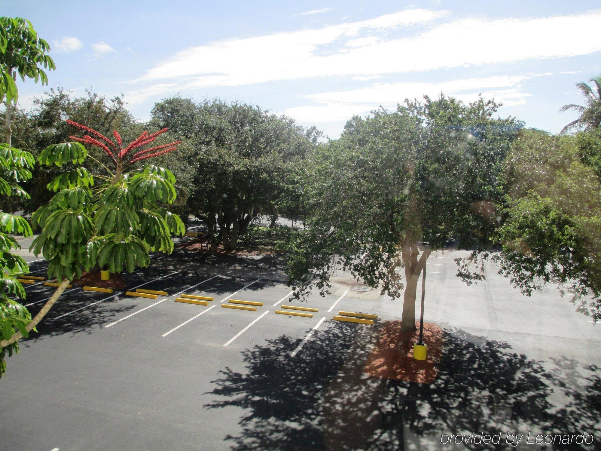 Holiday Inn - Fort Myers - Downtown Area By Ihg Экстерьер фото