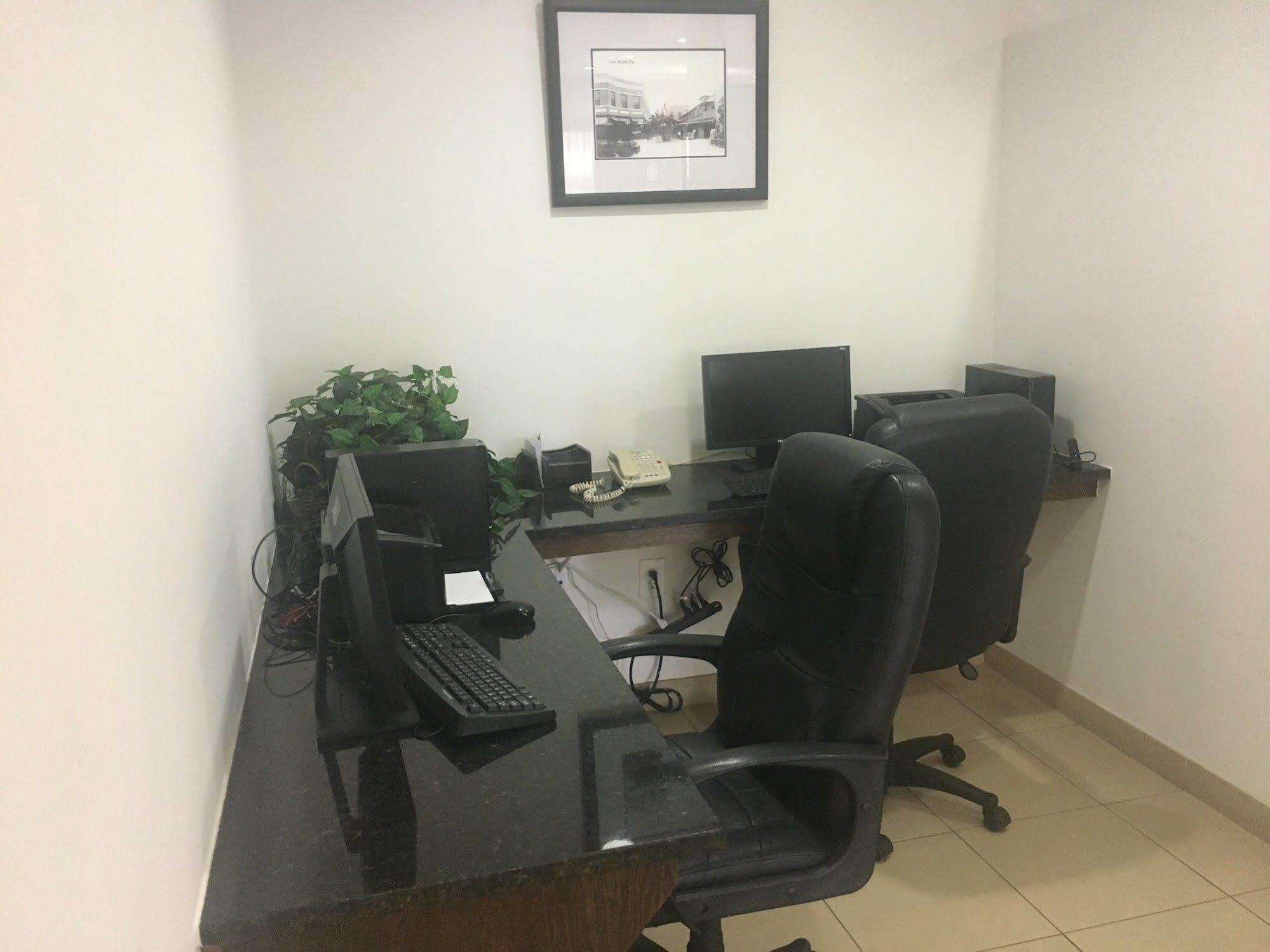 Holiday Inn - Fort Myers - Downtown Area By Ihg Экстерьер фото